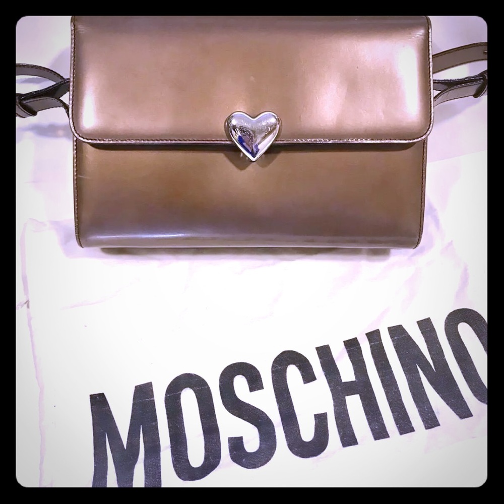 Moschino Redwall bronze love purse